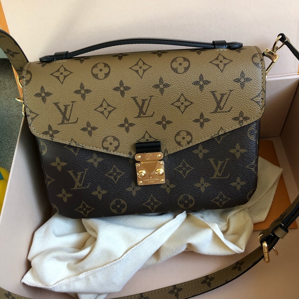 Louis Vuitton Pochette Métis